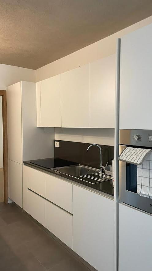 Api Tenna Apartments Glicine 1 Exterior foto